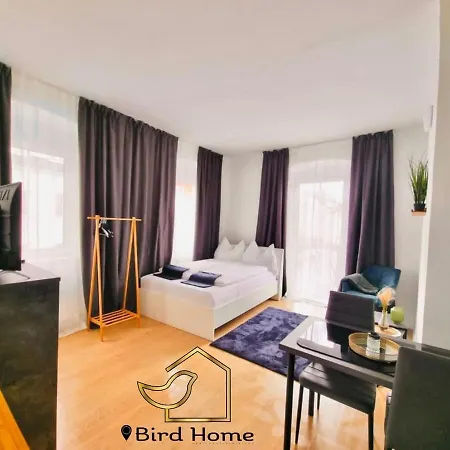 Bird 10 * Klagenfurt am Woerthersee